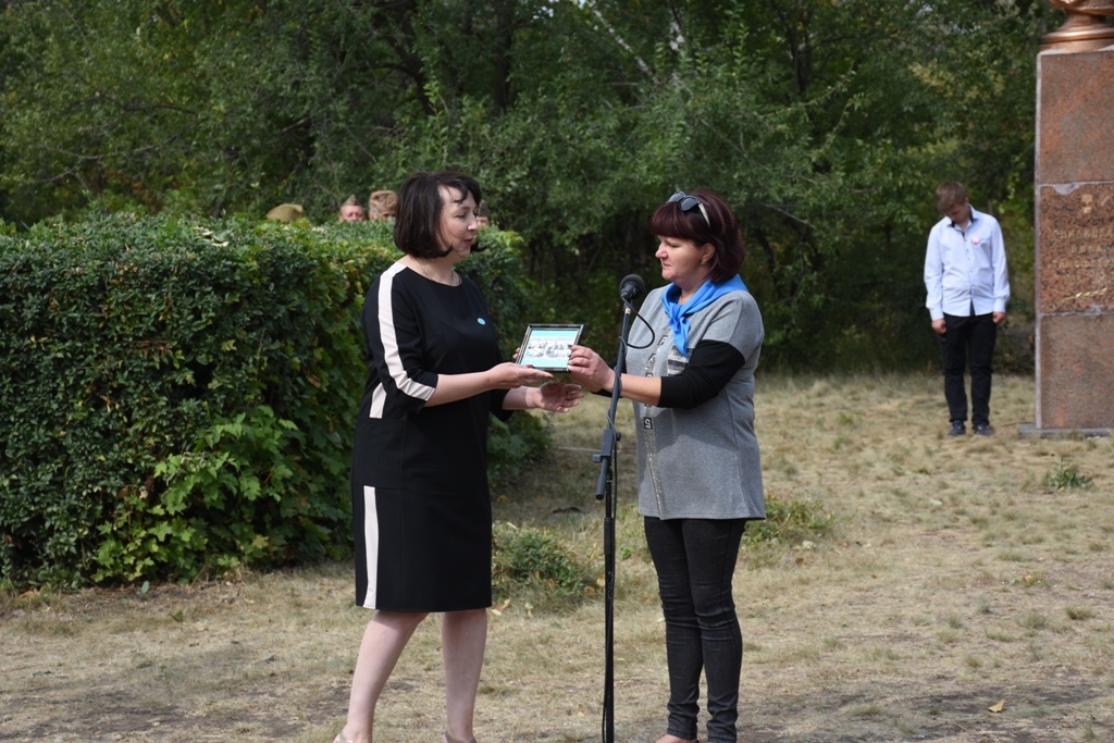 Cl6Tay50aHI.jpg Cl6Tay50aHI.jpg